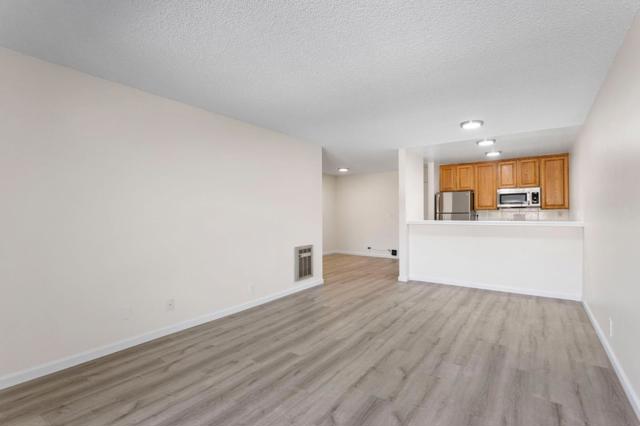 288 Whitmore Street, Oakland CA: https://media.crmls.org/mediaz/a1b4831a-f657-41fc-9734-0a2f109aac32.jpg
