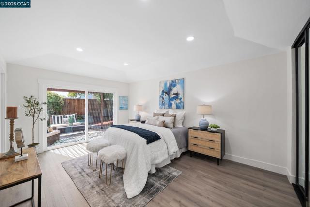 117 Brighton Rd, Alameda CA: https://media.crmls.org/mediaz/a1b52b27-b328-43e6-8c3c-73d2748aea40.jpg