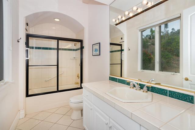 13645 Paseo De La Huerta, Poway CA: https://media.crmls.org/mediaz/a1b58a4e-b4b9-44e0-838a-32e9f44af2af.jpg
