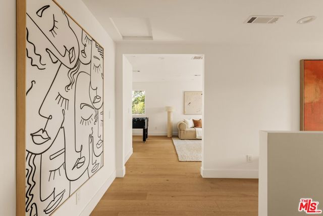 4626 Berryman Avenue, Culver City CA: https://media.crmls.org/mediaz/a1b66bb9-2076-405e-bed1-1eda38dee31e.jpg