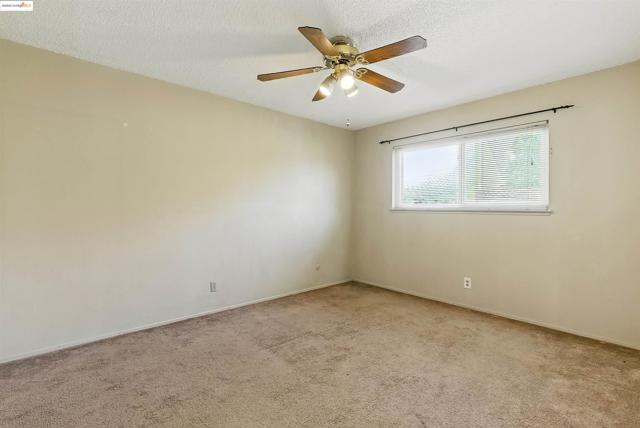 3464 Michael Dr, Redwood City CA: https://media.crmls.org/mediaz/a1b73a44-f9e7-49f0-b063-1e98e5d69124.jpg