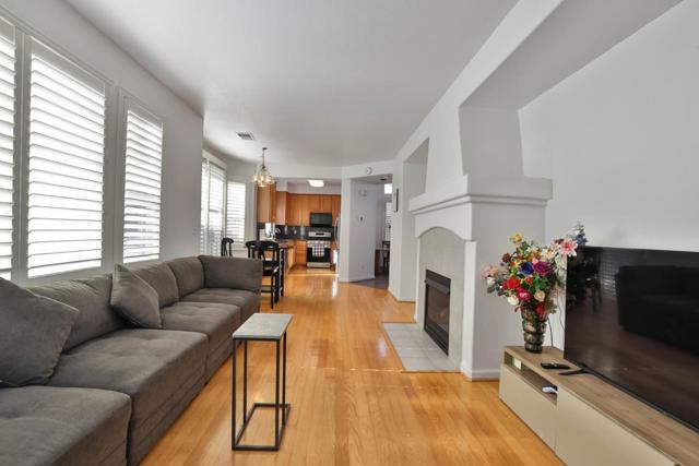 37 Lance Way, Hayward CA: https://media.crmls.org/mediaz/a1b789ef-6092-4fd8-8d57-26d28496c823.jpg