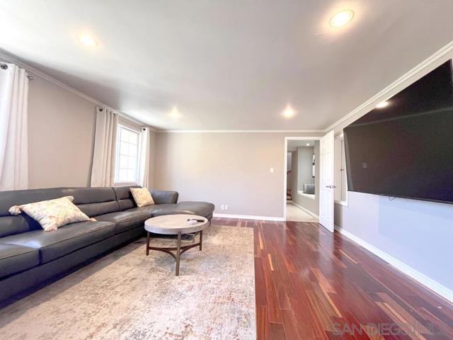 4275 Crestview, La Mesa CA: https://media.crmls.org/mediaz/a1b84dc7-4dd9-44fd-b500-71c9de79d028.jpg