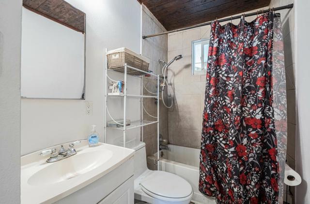 1208 Ramona Avenue, Salinas CA: https://media.crmls.org/mediaz/a1b9924b-ab44-4ed1-8307-4c4211e67fe8.jpg