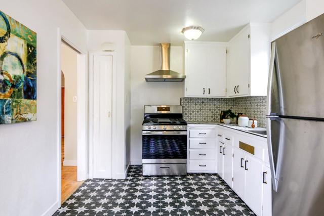 311 Linden Avenue, San Bruno CA: https://media.crmls.org/mediaz/a1b9cdb3-6cfc-4067-b338-62d7b03ae78b.jpg