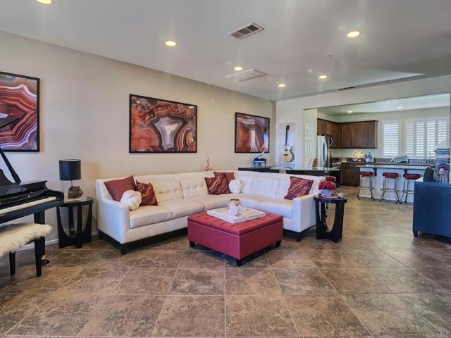 1710 Montilla, Santee CA: https://media.crmls.org/mediaz/a1b9dfd7-068a-414a-83d8-17341af74f3f.jpg