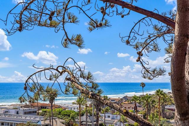 1562 Camino Del Mar, Del Mar CA: https://media.crmls.org/mediaz/a1ba05cb-d7a5-4efd-8526-fcdb8bdfced0.jpg