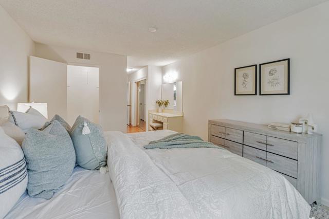 5277 Cribari Corner, San Jose CA: https://media.crmls.org/mediaz/a1bc3430-6697-48b9-8244-58d6cc4ac591.jpg
