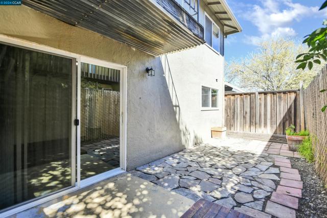 Image 16 of 37 For 2236 Hillsborough Ct