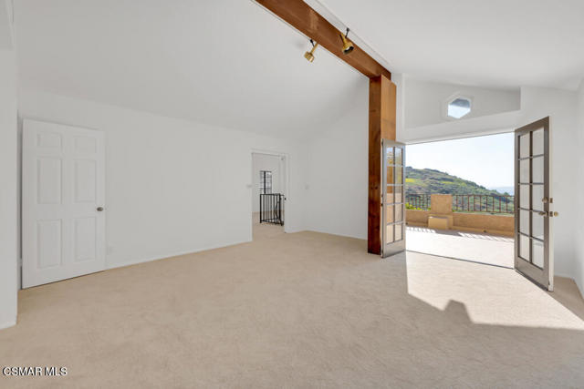 751 Wildwood Avenue, Thousand Oaks CA: https://media.crmls.org/mediaz/a1bdbe76-f846-4974-918e-53d8b1dbf009.jpg
