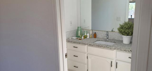 396 Lancaster Drive, Manteca CA: https://media.crmls.org/mediaz/a1bdecee-a425-452e-af88-efa8e0b91a37.jpg