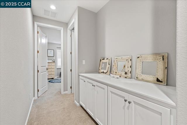 369 Parkfield Way, Oakley CA: https://media.crmls.org/mediaz/a1bded33-ae5d-4b5b-b2ee-8ea8a50eb628.jpg