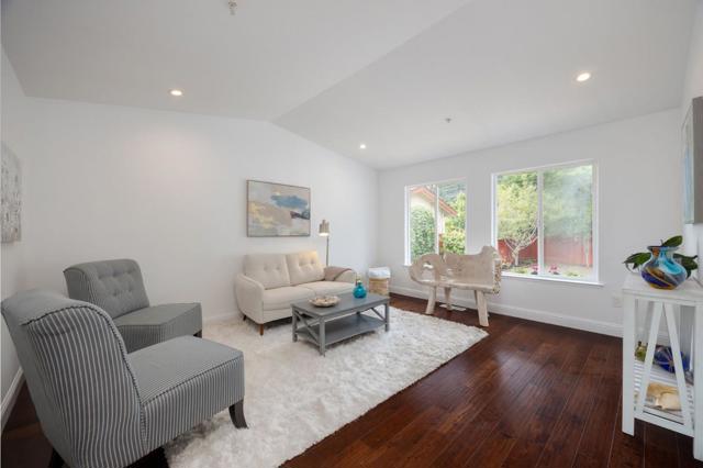 9690 Cabrillo Highway, Moss Beach CA: https://media.crmls.org/mediaz/a1be995c-73e0-4844-9772-f65686116097.jpg