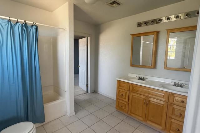 50928 Bell Road, Johnson Valley CA: https://media.crmls.org/mediaz/a1bf1d0f-baa0-4eb6-b3d8-c2bb4d9ce668.jpg