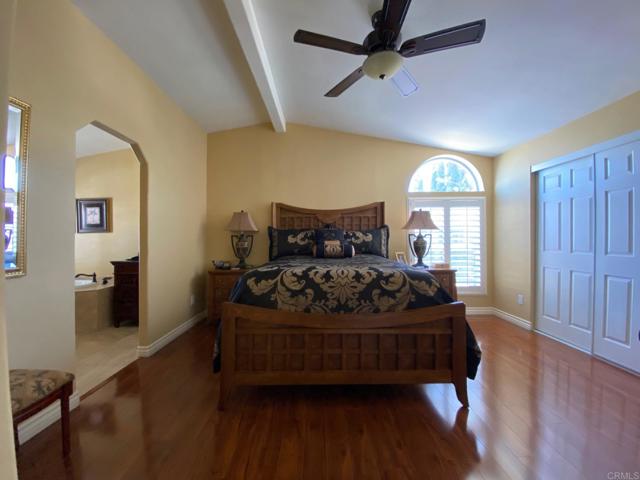 11851 Riverside Dr, Lakeside CA: https://media.crmls.org/mediaz/a1bf5868-276a-48b1-af5a-ed19230623ea.jpg