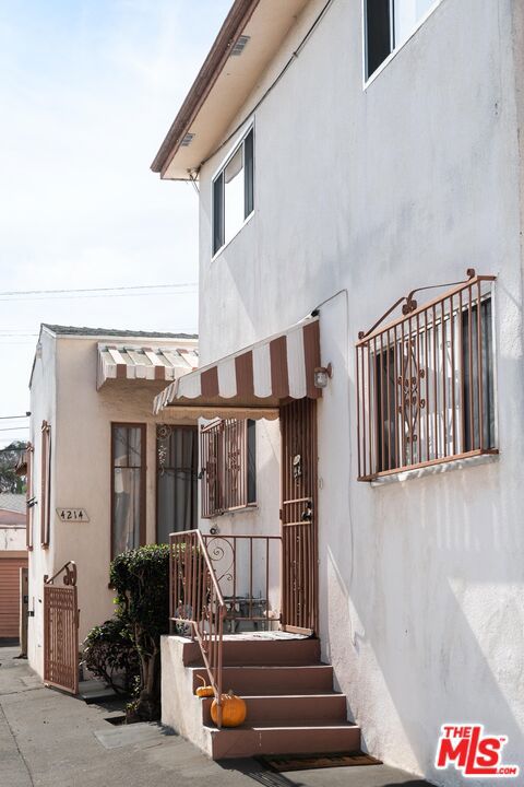 4214 W Slauson Avenue, Los Angeles CA: https://media.crmls.org/mediaz/a1bf59f5-6c7b-4552-9cfa-291f509c0fb6.jpg