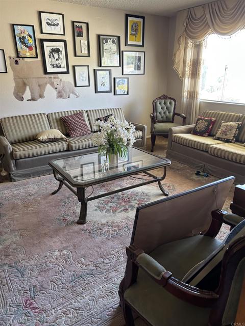 Home for Sale in Bonita