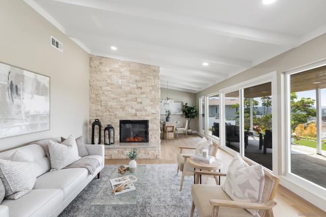 6673 Del Cerro Blvd, San Diego CA: https://media.crmls.org/mediaz/a1c02ab4-75c6-40bd-bead-828909b609d6.jpg
