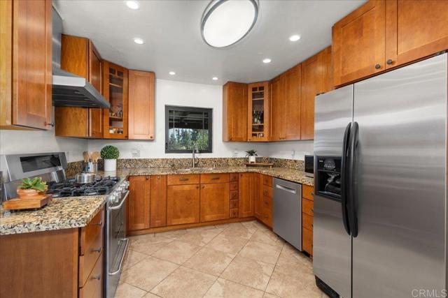 1131 Mary St, El Cajon CA: https://media.crmls.org/mediaz/a1c0ad45-3214-4076-9484-d3c4e51896bd.jpg