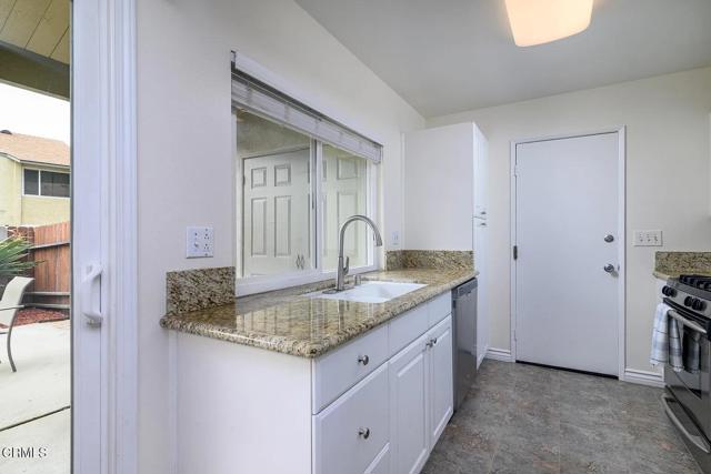 Detail Gallery Image 8 of 19 For 7331 Unicorn Cir, Ventura,  CA 93003 - 3 Beds | 1/1 Baths