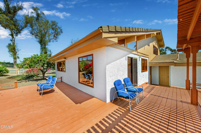 6860 Worth Way, Camarillo CA: https://media.crmls.org/mediaz/a1c13909-9790-48db-8582-19a1df7d1688.jpg