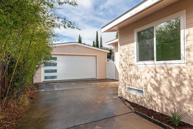 Detail Gallery Image 48 of 75 For 3840 Tomahawk Ln, San Diego,  CA 92117 - 5 Beds | 2 Baths