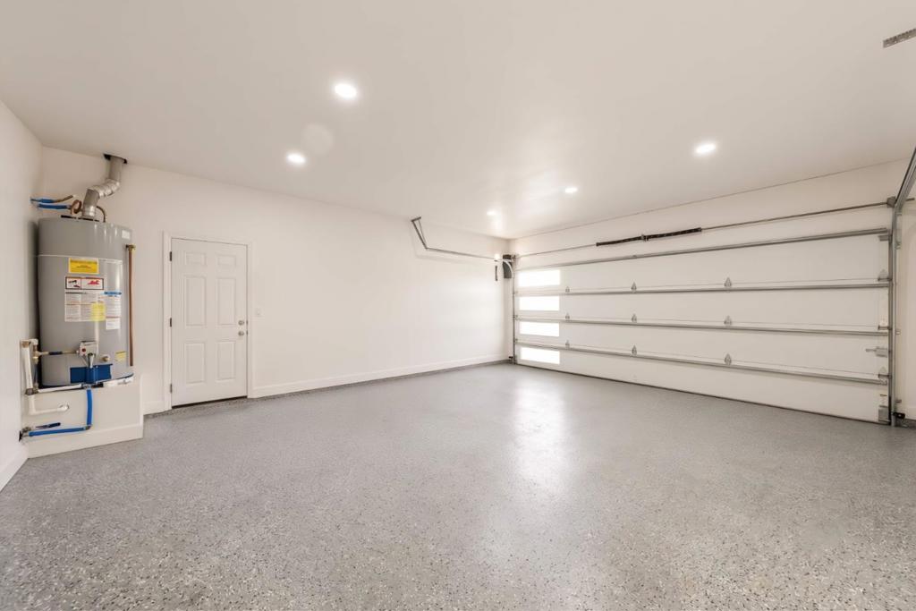 https://media.crmls.org/mediaz/a1c1c374-a4d2-498d-9c40-e7d8ec69df15.jpg?preset=X-Large