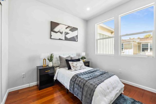 40742 Greystone Ter, Fremont CA: https://media.crmls.org/mediaz/a1c1d991-a883-4c3f-940e-050643fdcccd.jpg