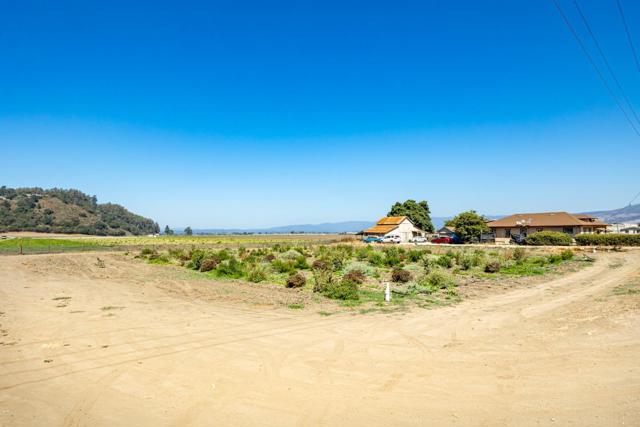 138 San Miguel Canyon Road, Royal Oaks CA: https://media.crmls.org/mediaz/a1c20e16-e49d-4eaf-85d3-e83b25dc512f.jpg