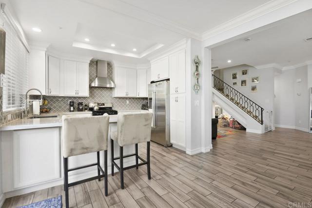 Detail Gallery Image 7 of 64 For 11372 via Rancho San Diego #B,  El Cajon,  CA 92019 - 3 Beds | 2/1 Baths
