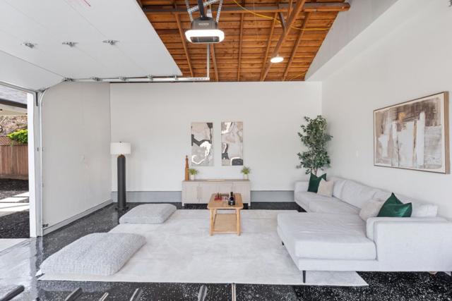 3845 East Lake Way, Redwood City CA: https://media.crmls.org/mediaz/a1c36908-d484-4661-a951-4b0941d3d17b.jpg