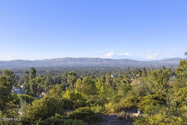 19715 Komar Drive, Tarzana CA: https://media.crmls.org/mediaz/a1c41535-c3c6-4ceb-aa03-86152c7cecf7.jpg
