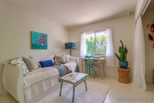255 Highline Trl, El Cajon CA: https://media.crmls.org/mediaz/a1c45831-559a-46f0-adce-82163e9ae649.jpg