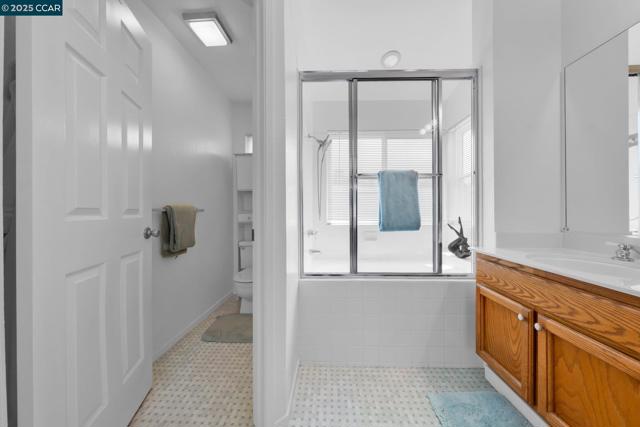 214 S Wildwood, Hercules CA: https://media.crmls.org/mediaz/a1c62e53-c181-4d10-be00-3a186de9374e.jpg
