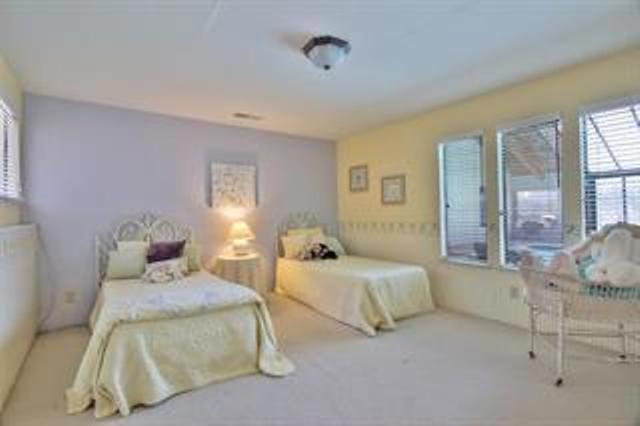 17280 Tamara Lane, Royal Oaks CA: https://media.crmls.org/mediaz/a1c63081-521f-4b33-858e-362ddf52efe1.jpg