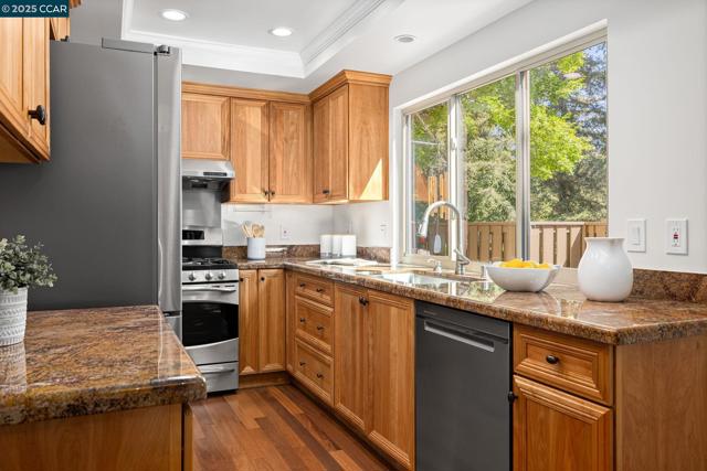 1618 Candelero Dr, Walnut Creek CA: https://media.crmls.org/mediaz/a1c66b2f-4f64-40bf-91c6-7c256cff6327.jpg