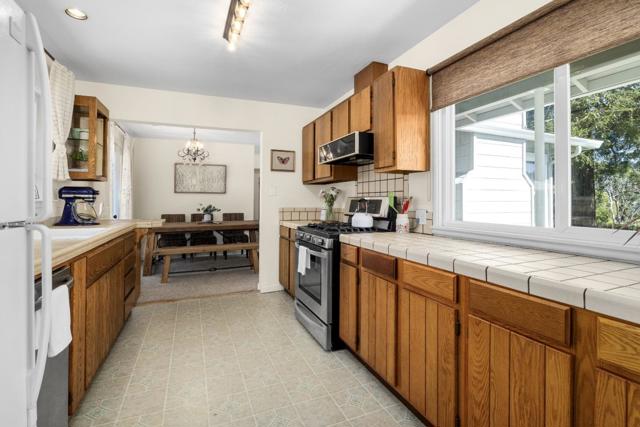 101 El Sereno Drive, Scotts Valley CA: https://media.crmls.org/mediaz/a1c69e3b-305b-4000-b17a-d255a7da852d.jpg