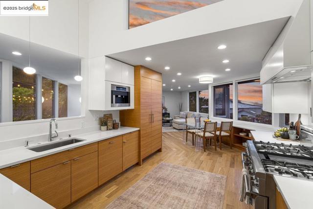 8715 Don Carol Drive, El Cerrito CA: https://media.crmls.org/mediaz/a1c73bdf-69e1-4279-850f-f7f1a1eaba51.jpg