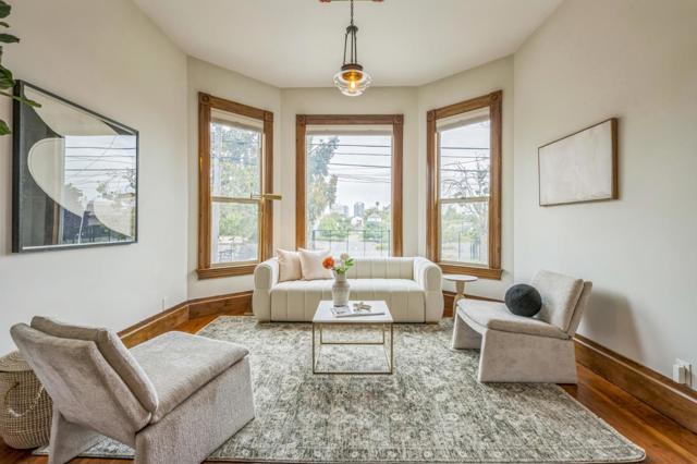 696 29th Street, Oakland CA: https://media.crmls.org/mediaz/a1c76fd5-3c0a-40d8-9faf-f21d6eaaa1ed.jpg