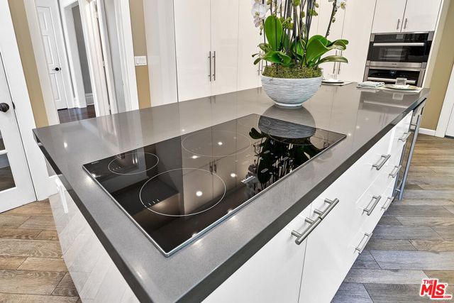 136 Fremont Place, Los Angeles CA: https://media.crmls.org/mediaz/a1c78d2c-e601-43d1-9759-db9b126b9e0b.jpg