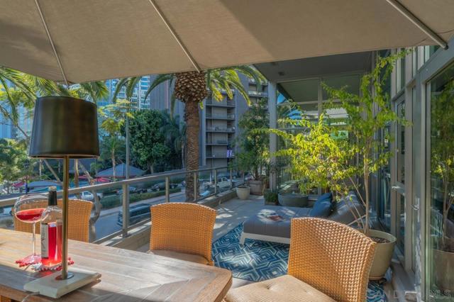 1441 9Th Ave, San Diego CA: https://media.crmls.org/mediaz/a1c7bd51-e127-40b0-9197-b1875e7d4258.jpg