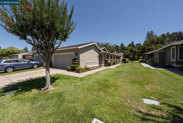 2128 Presidio Ct, Danville CA: https://media.crmls.org/mediaz/a1c8fd14-a09d-438b-a775-74938bf32484.jpg