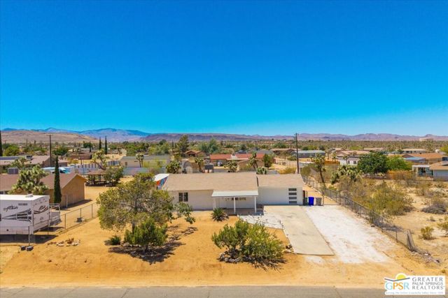 3662 Balsa Avenue, Yucca Valley CA: https://media.crmls.org/mediaz/a1c934ee-6c90-4173-8ae4-ab9e0fb4d982.jpg