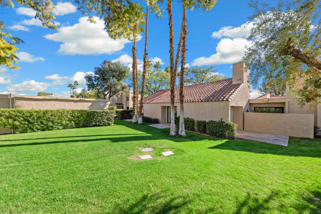 308 Forest Hills Drive, Rancho Mirage CA: https://media.crmls.org/mediaz/a1c94a3f-c076-425d-9541-728151914482.jpg