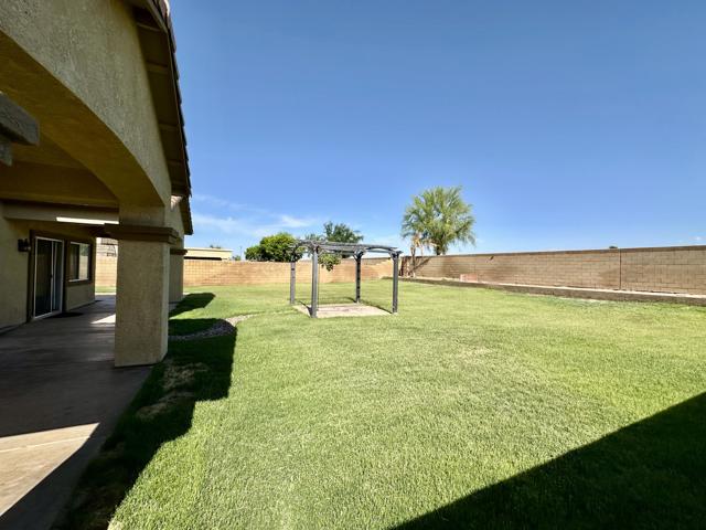 3827 Sandy Point Drive, Blythe CA: https://media.crmls.org/mediaz/a1c9853d-a4ec-4b36-b74b-a6b07ed52013.jpg