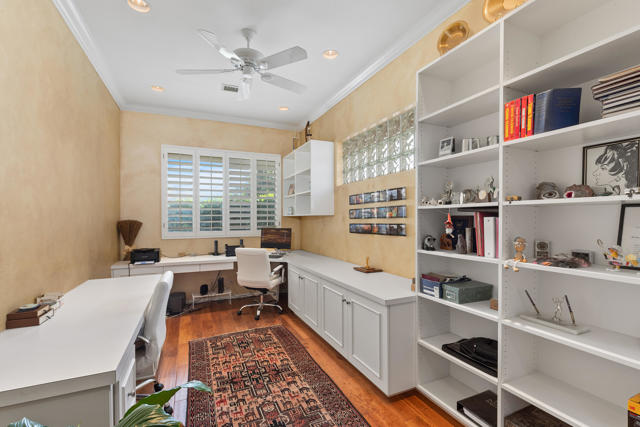 32 Colonial Drive, Rancho Mirage CA: https://media.crmls.org/mediaz/a1c9b809-2c79-4a48-8c89-ee3f05f27620.jpg