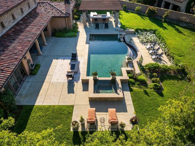 4258 Via Ravello, Rancho Santa Fe CA: https://media.crmls.org/mediaz/a1c9fd4e-02e1-42c7-a594-4c3b8c8033dc.jpg