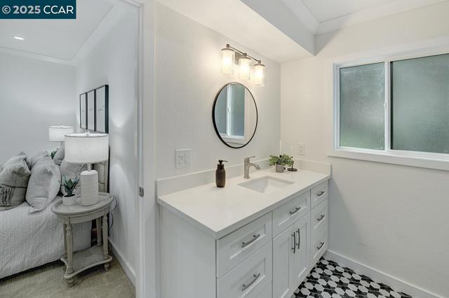 1317 Stanley Dollar Dr, Walnut Creek CA: https://media.crmls.org/mediaz/a1ca7d68-9ede-4cd6-9c1a-c30b2ae247e0.jpg