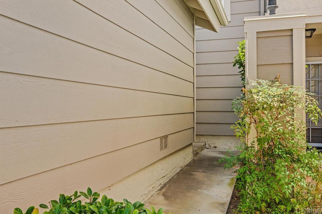 13567 Tiverton Rd - photo 2