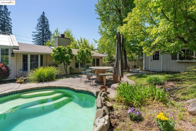 14 El Camino Moraga, Orinda CA: https://media.crmls.org/mediaz/a1caae73-2ca1-4a25-81f6-1323e7ad9acd.jpg